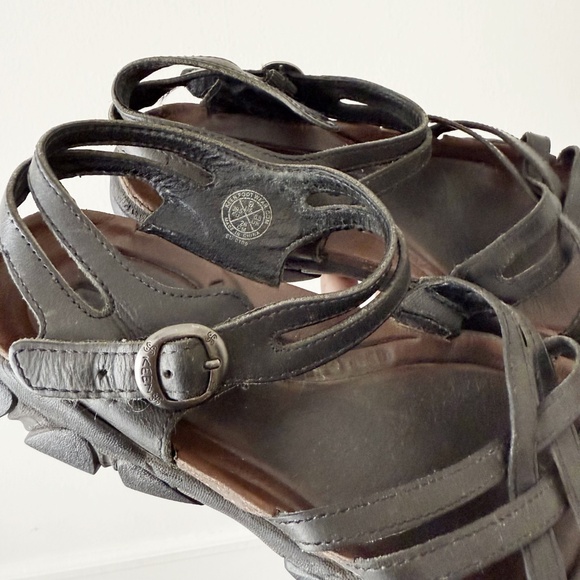 Keen Naples strappy leather sandals - Picture 3 of 8